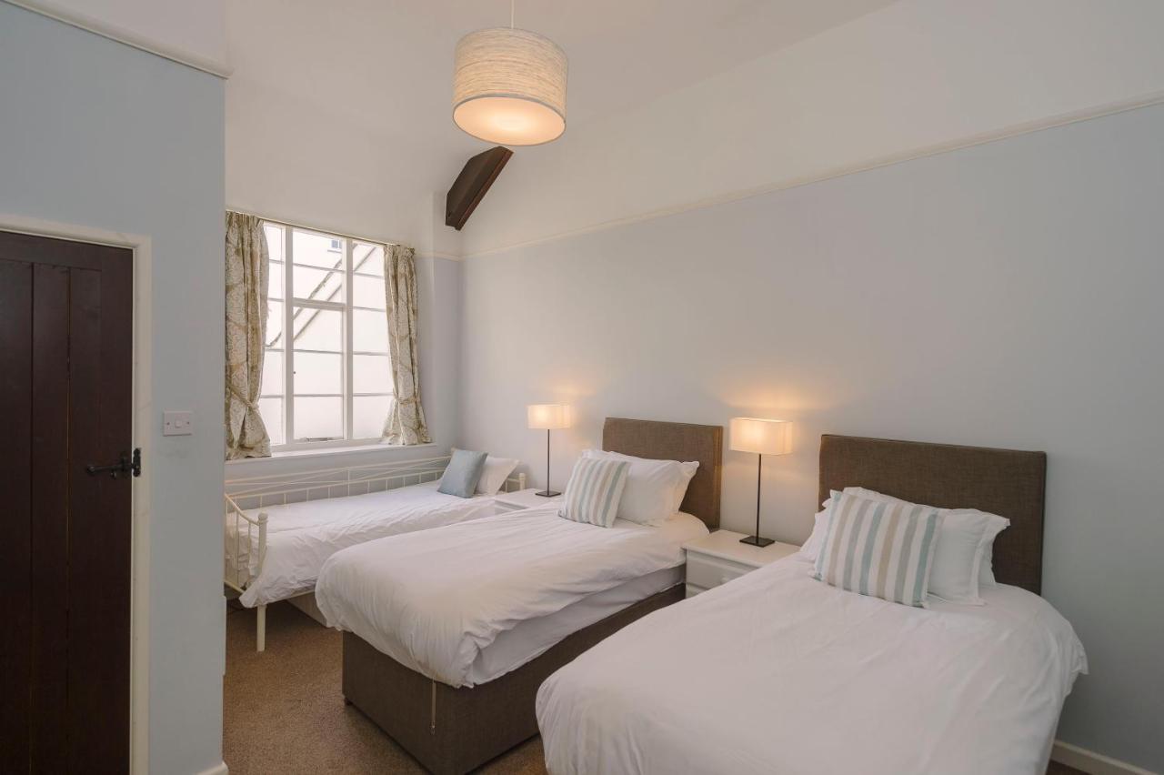 Corffe House And Holiday Cottages บาร์นสเตเปิล ภายนอก รูปภาพ