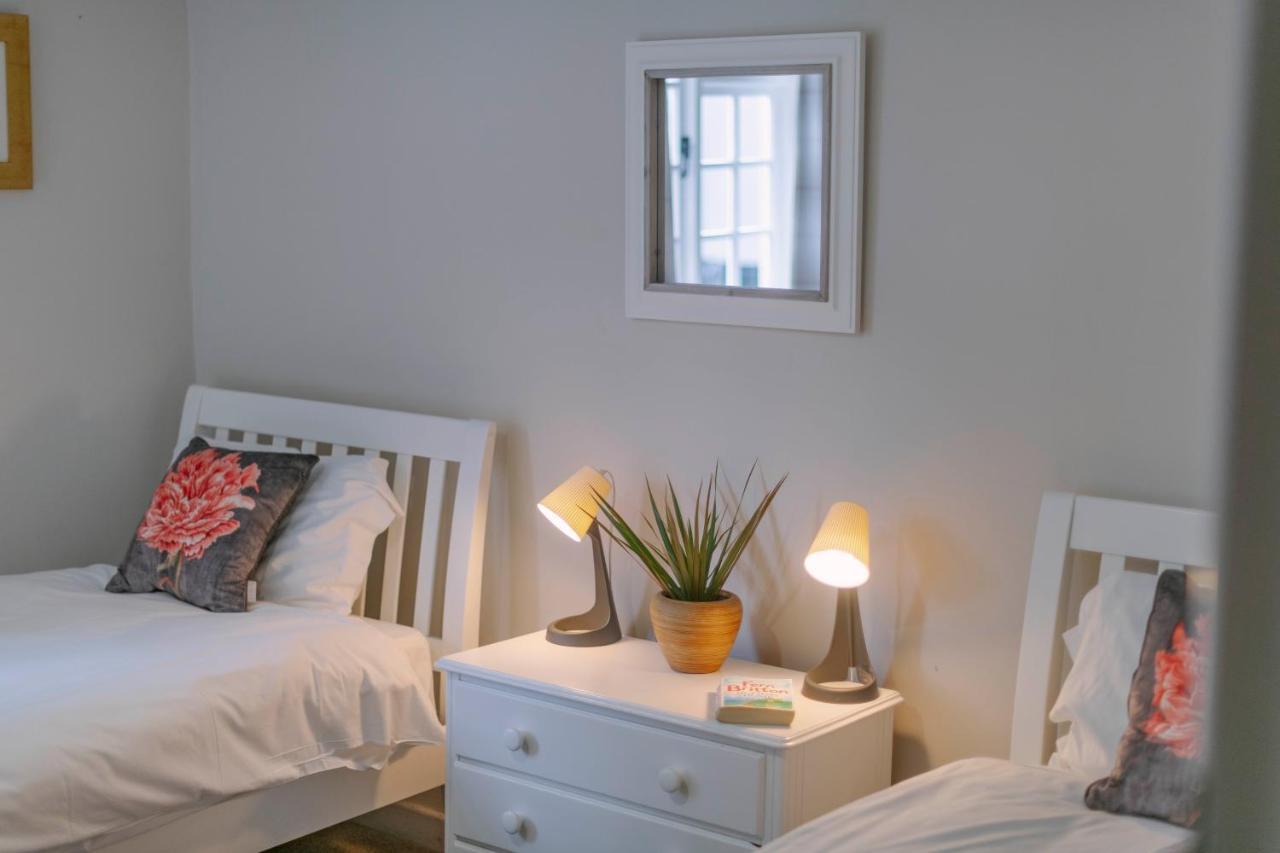 Corffe House And Holiday Cottages บาร์นสเตเปิล ภายนอก รูปภาพ