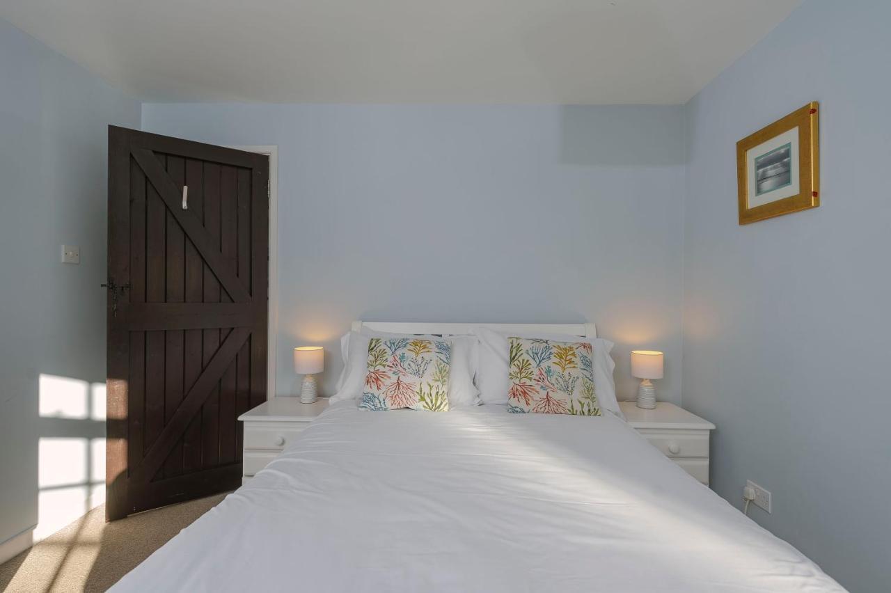 Corffe House And Holiday Cottages บาร์นสเตเปิล ภายนอก รูปภาพ